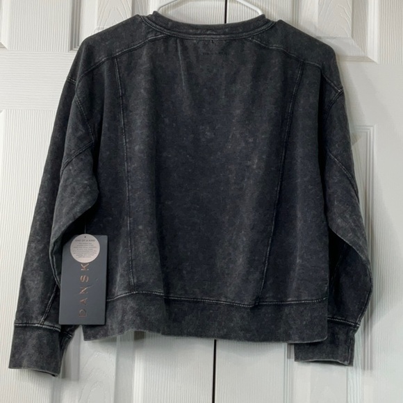 DanSkin Women’s Distressed Sweatshirt Size XS - Picture 4 of 7
